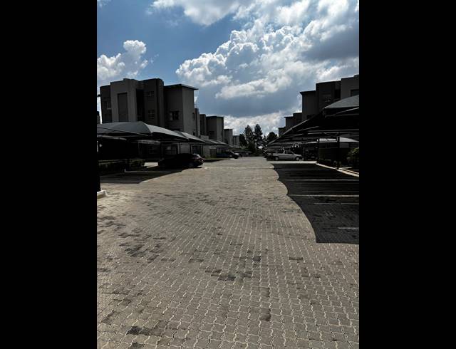2 BEDROOM APARTMENT FOR SALE IN FOURWAYS